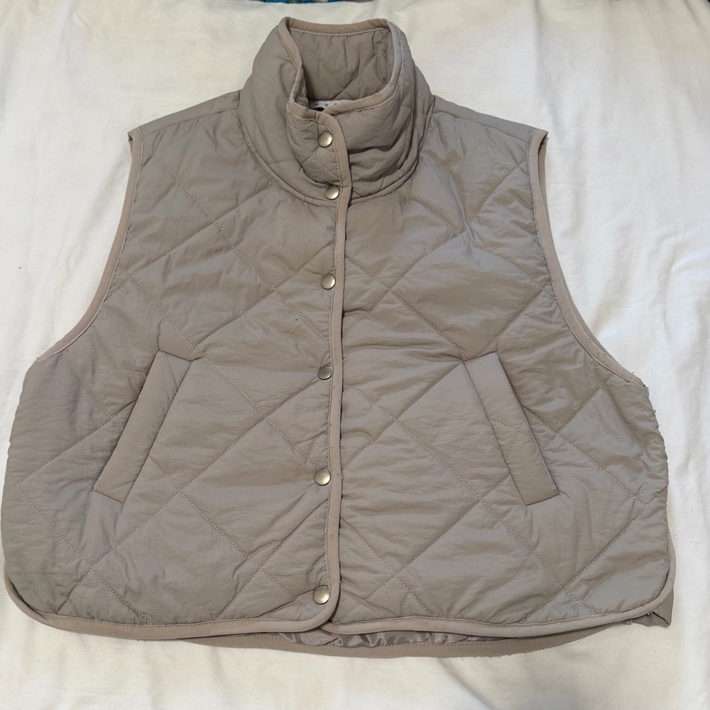HYFVE Quilted Tan Vest size M